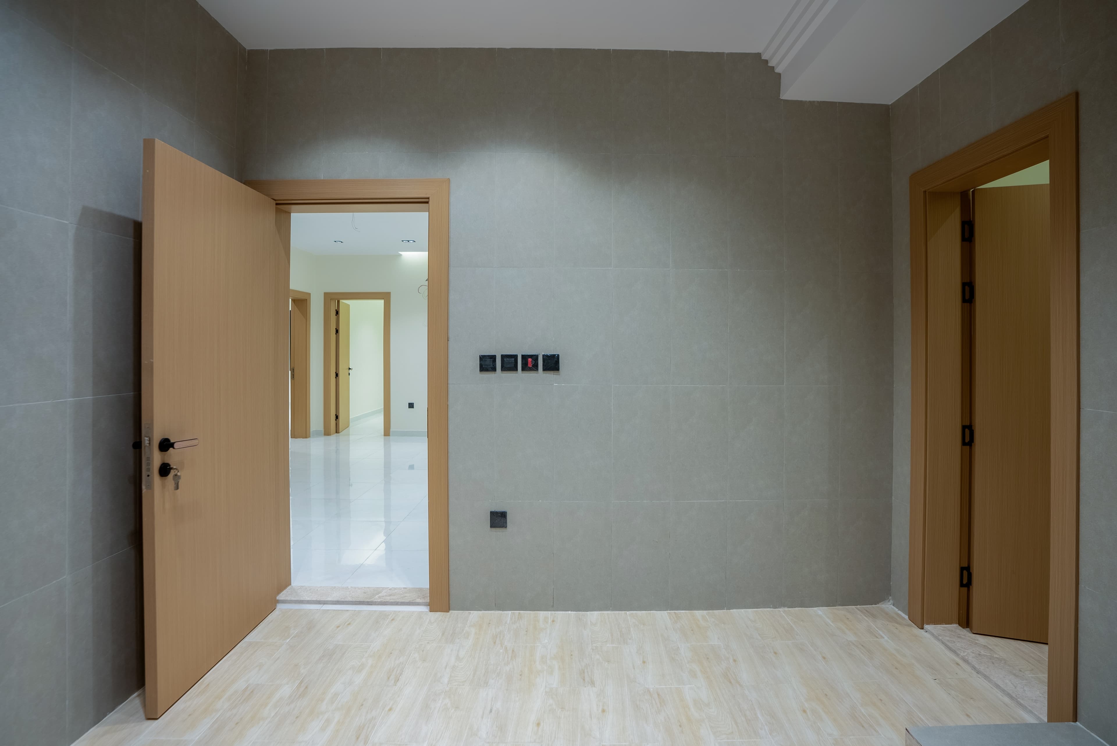 روشن هيلز  - Thumbnail 4