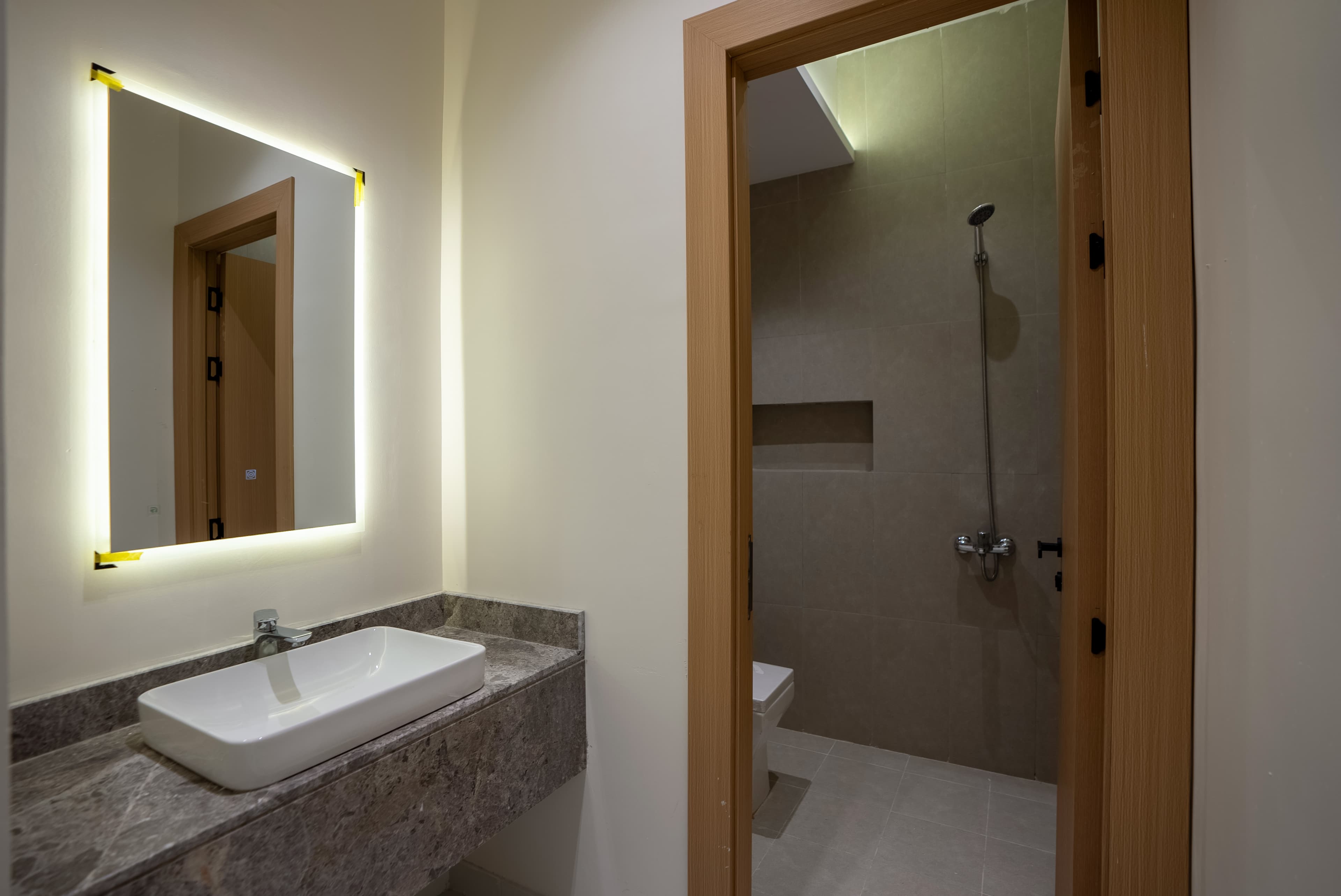 روشن هيلز  - Thumbnail 10